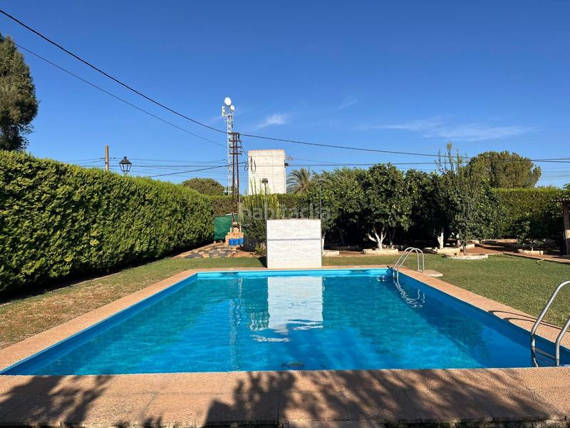 Foto ddb989ff-0162-44b8-90ef-267b672563e6. Chalet con parcheggio piscina in Oromana Alcalá de Guadaira