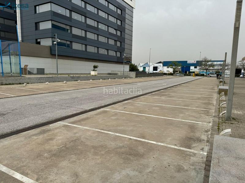 Foto 0d44e125-74a6-4011-b5a1-a941fd277671. Posto auto in Palmete Sevilla