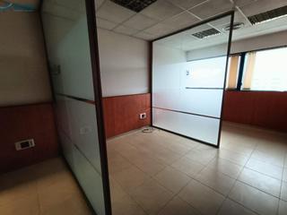 Location Bureau à Palmete. Alquiler de oficina en edificio agora  sevilla