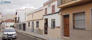 Maison jumelée à Don Benito. Venta de casa adosada en don benito  badajoz