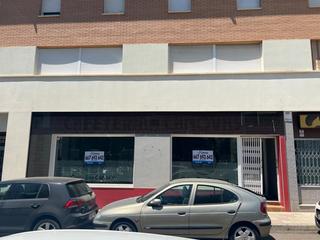 Local commercial à Don Benito. Venta de local comercial en don benito, badajoz