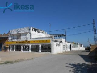 Bâtiment à usage industriel à Palma del Condado (La). Gran oportunidad de nave industrial y vivienda!!!. activo sin po