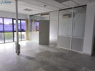 Bureau à Casco Antiguo. Venta de oficina en edificio logos 2  pisa mairena del aljarafe