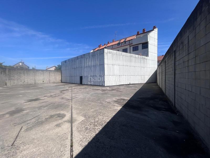 Foto 6e0e31a8-01d3-40f5-8295-85358d17ae4d. Local comercial en cabadiña da 7 amplio bajo con altura en Soutomaior
