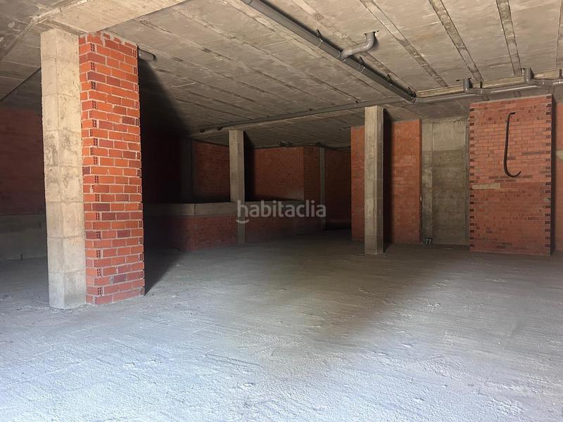 Foto 954b01d4-4578-495b-adfe-a4faaf9101d5. Local comercial en cabadiña da 7 amplio bajo con altura en Soutomaior