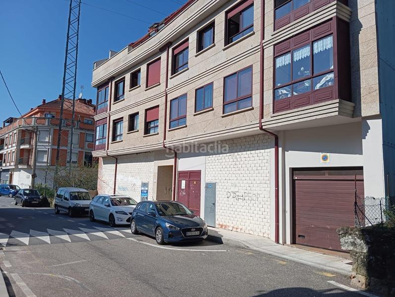 Foto a515e5d3-e749-47c6-9100-9bb3ac600f75. Local comercial en cabadiña da 7 amplio bajo con altura en Soutomaior