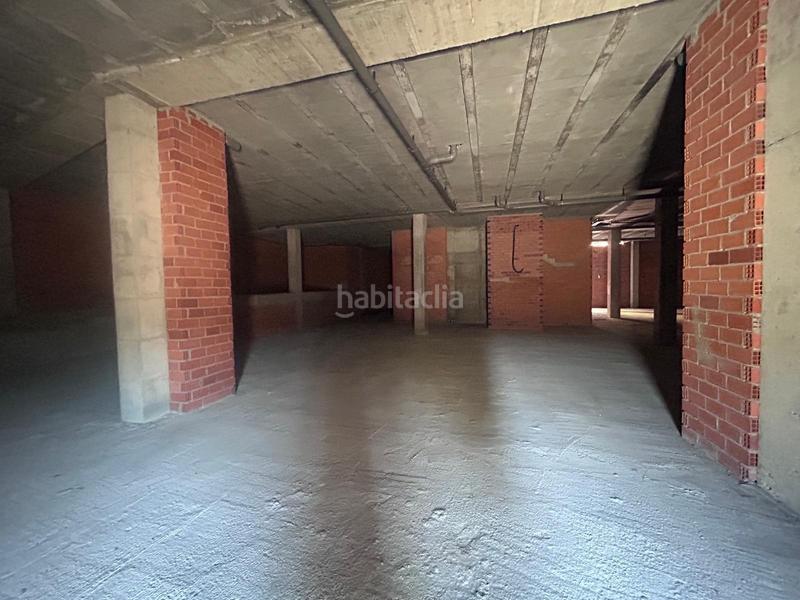 Foto c1ea26cf-f7fc-4c5a-b49f-f31ee21f27ac. Local comercial en cabadiña da 7 amplio bajo con altura en Soutomaior