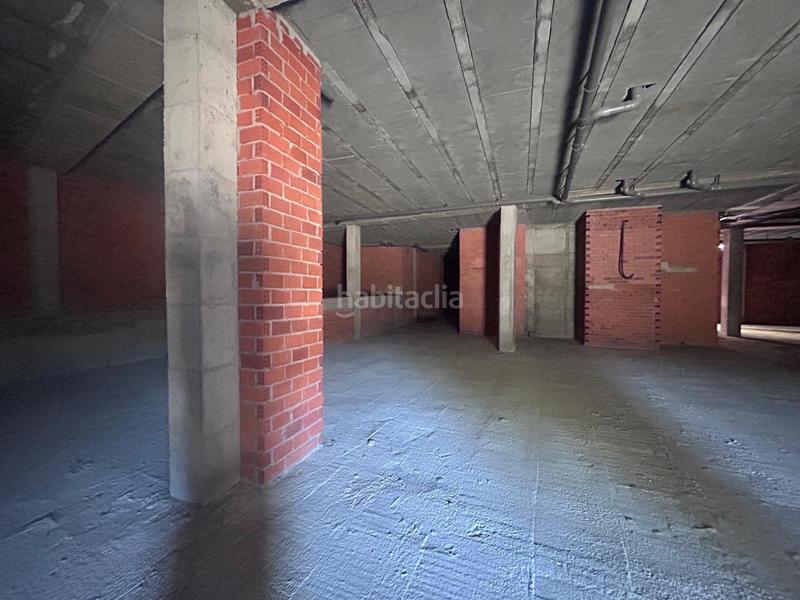Foto f060a291-b1ae-4a46-a322-17c615fedd2a. Local comercial en cabadiña da 7 amplio bajo con altura en Soutomaior