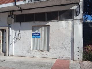 Local Comercial en Calle amado carballo 4. Bajo amplio en pontevedra. gran oportunidad.
