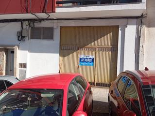 Local Comercial en Calle amado carballo 6. Bajo en venta con posibilidad de realizar garajes