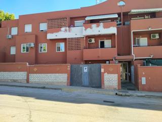 Pis a Barrios (Los). Piso en planta baja con gran patio