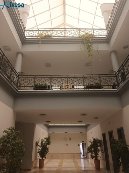 Foto f6410f1a-1145-4b79-85ed-df6216fa2f4d. Oficina venta de comercial oficina Pisa en Pisa Mairena del Aljarafe