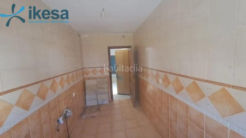 Foto 6370b944-642f-4409-905c-bf86d71ff6b0. Semi detached house with parking in Escacena del Campo