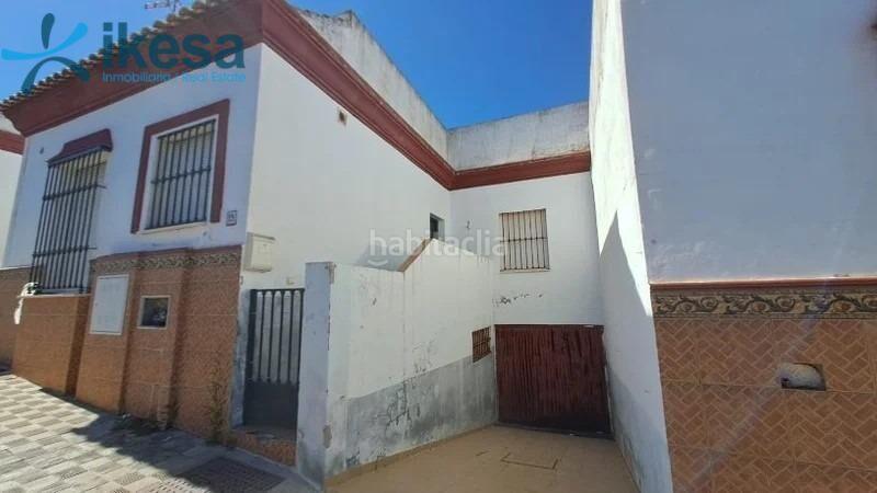 Foto 99851bfa-cf4e-4be9-9358-bd5cc855154d. Semi detached house with parking in Escacena del Campo