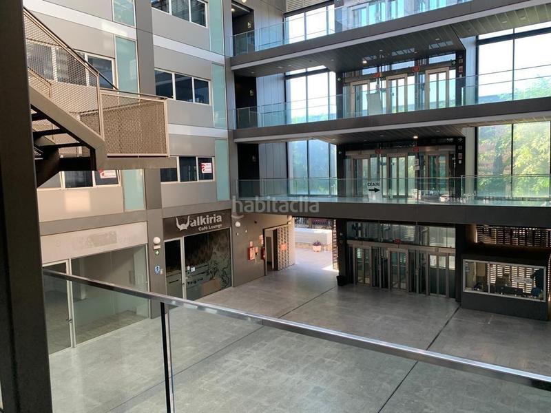 Foto b8707beb-c64a-4802-9b56-60714c837f03. Autoparkplatz in El Plantinar - Avda. La Paz - El Juncal Sevilla