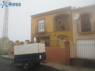 Casa a Cortegana. Venta adosado en cdr en cortegana