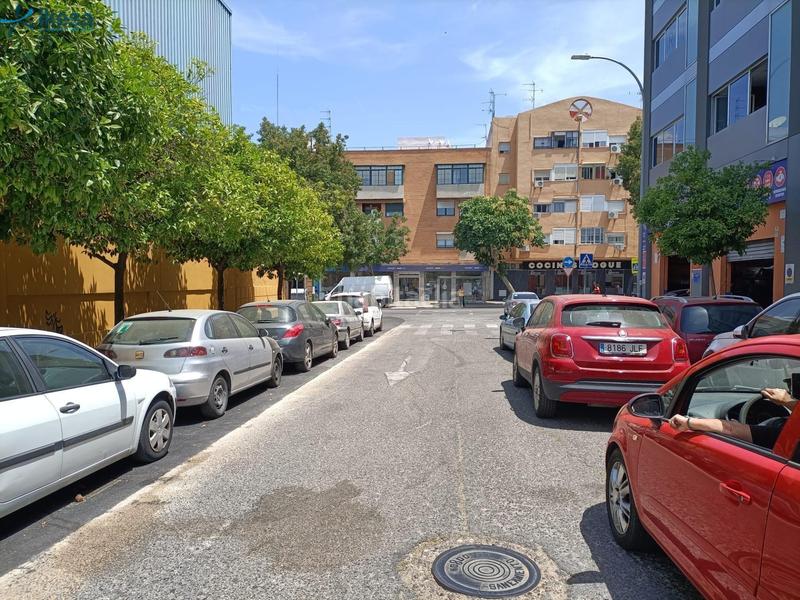 Foto ae849dc1-5897-4f10-85da-01665f667899. Posto auto in El Plantinar - Avda. La Paz - El Juncal Sevilla