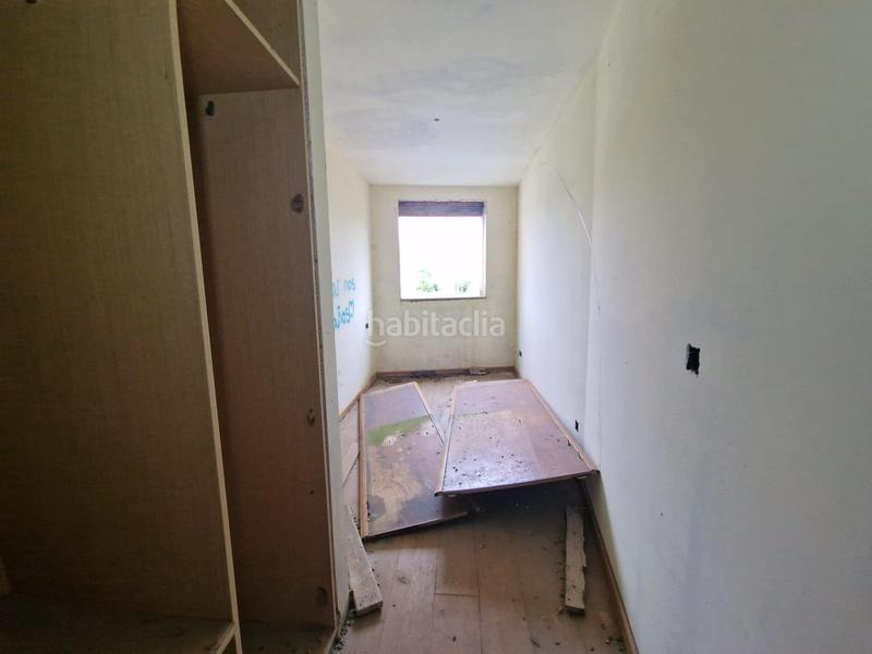 Foto 00486f08-4772-493f-b524-e6f2006be066. Edifici a estrada vella-sta mariña a Rosal (O)