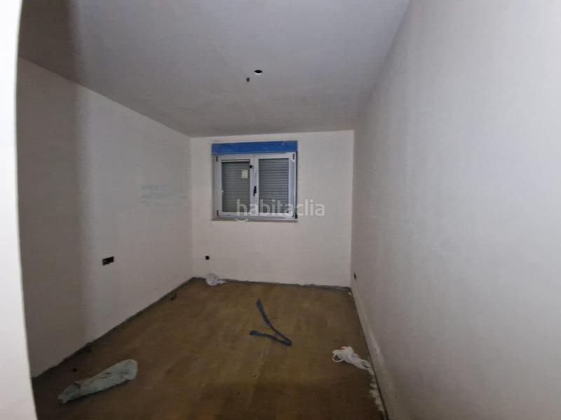 Foto 59472982-38ea-46b4-9353-ec5aa7da0790. Edifici a estrada vella-sta mariña a Rosal (O)