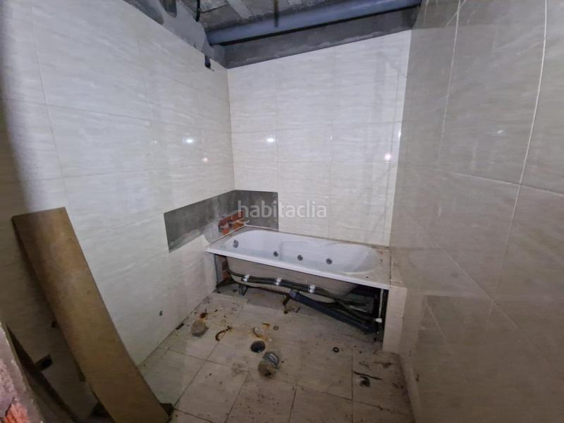 Foto 6315e05d-4224-4ab1-bfa5-90d31596dae0. Edifici a estrada vella-sta mariña a Rosal (O)