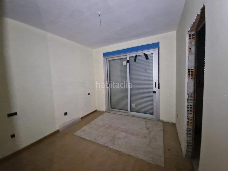 Foto 7b4d151f-2498-4a3e-b50c-9e6e47b75107. Edifici a estrada vella-sta mariña a Rosal (O)