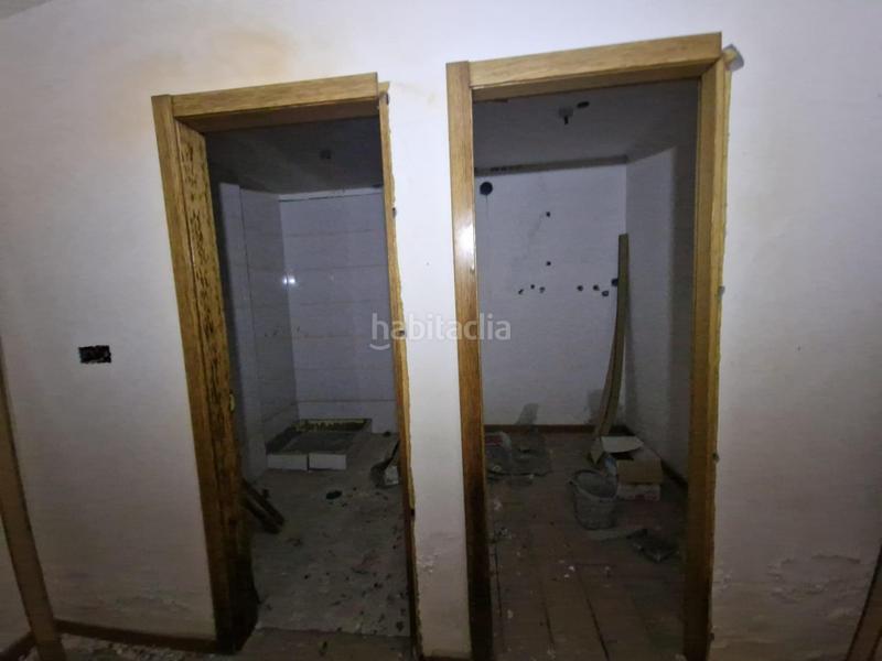 Foto b341bc6a-d138-4d12-abba-e3ac064c39fd. Edifici a estrada vella-sta mariña a Rosal (O)