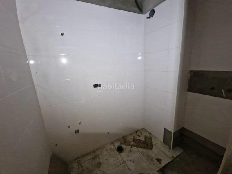 Foto c4a52534-9a5b-450e-99ed-a43d9d23f355. Edifici a estrada vella-sta mariña a Rosal (O)