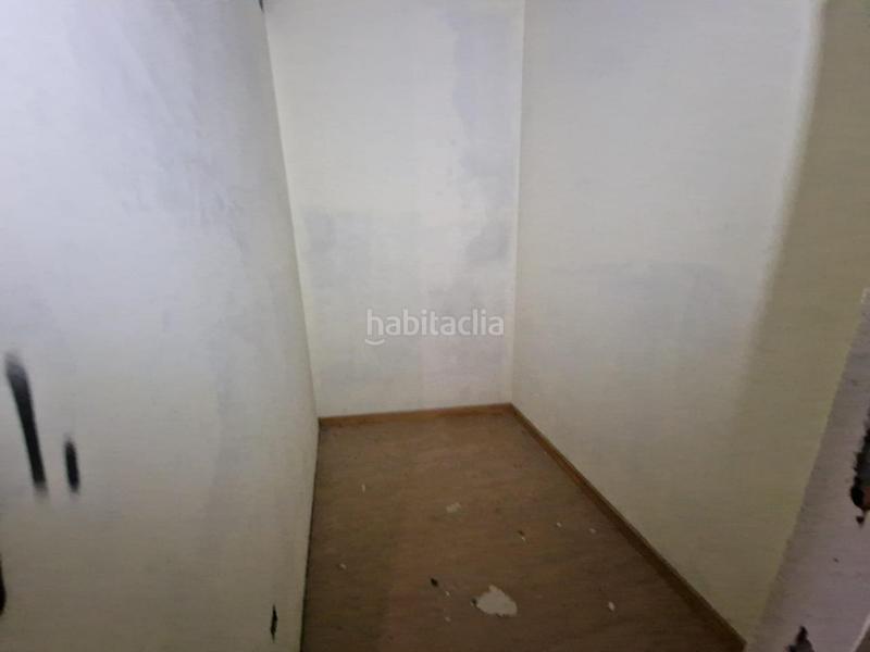 Foto ca5206ca-c27c-4afe-b5a7-d9d4f3d1a6c6. Edifici a estrada vella-sta mariña a Rosal (O)