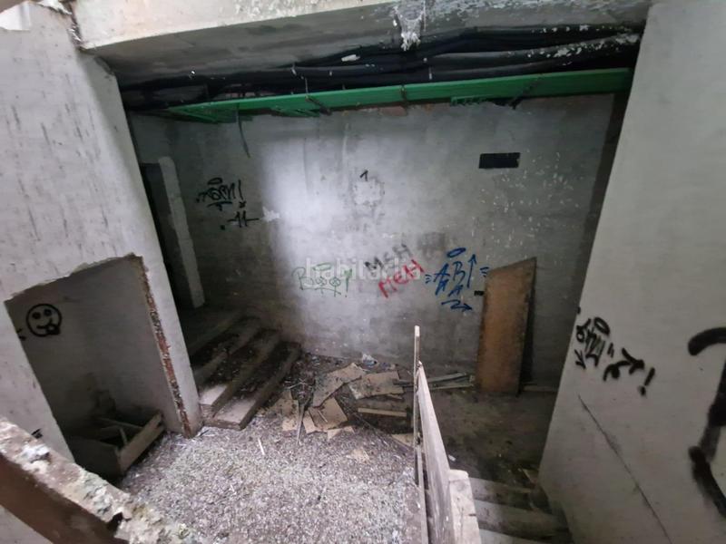 Foto f63c1dbc-d262-4c96-b729-f474f1169684. Edifici a estrada vella-sta mariña a Rosal (O)