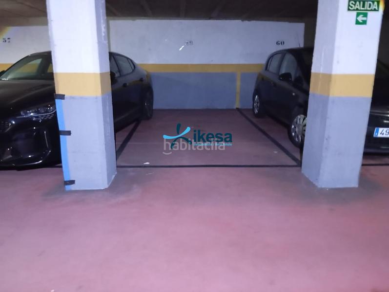 Foto 1f788320-2a7e-47df-8cb3-2b3057de6676. Parking coche plaza de garaje para coche pequeño en san roque en Vigo