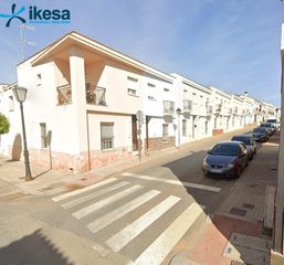 Casa en Lepe. Venta de casa independiente  garaje en lepe huelva. activo inmob