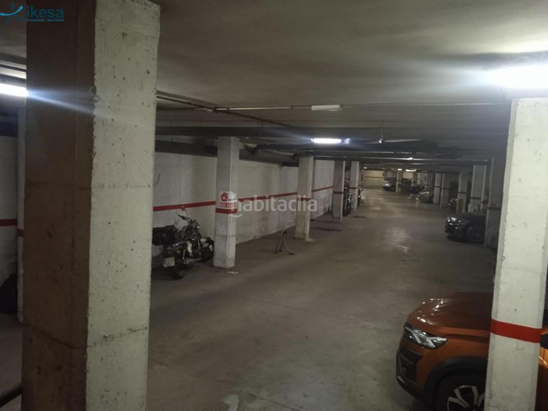 Foto 2f847c73-6e6e-4476-a437-eed305ba1b16. Parking voiture dans Centro Mérida