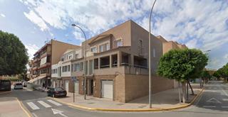 Casa adossada a Pabellón - Estación - El Corte Inglés. Venta de casa adosada en el ejido almería