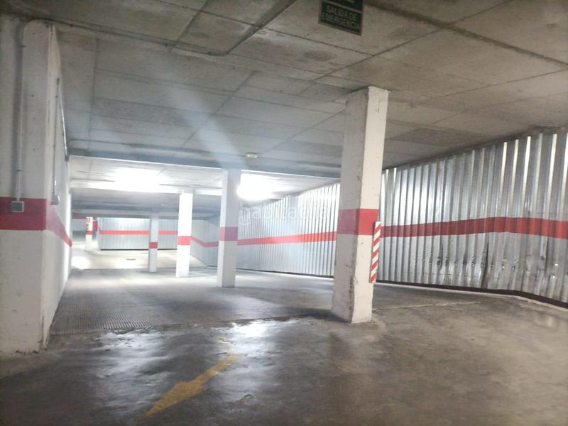 Foto 623d1e1e-8268-4311-8235-3760df658ae0. Aparcament cotxe a Parque Alcosa Sevilla