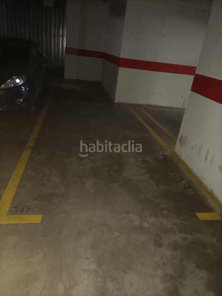 Foto 10f8be66-0f6f-4a30-b3d0-56f77f2e7d75. Parking voiture dans Parque Alcosa Sevilla
