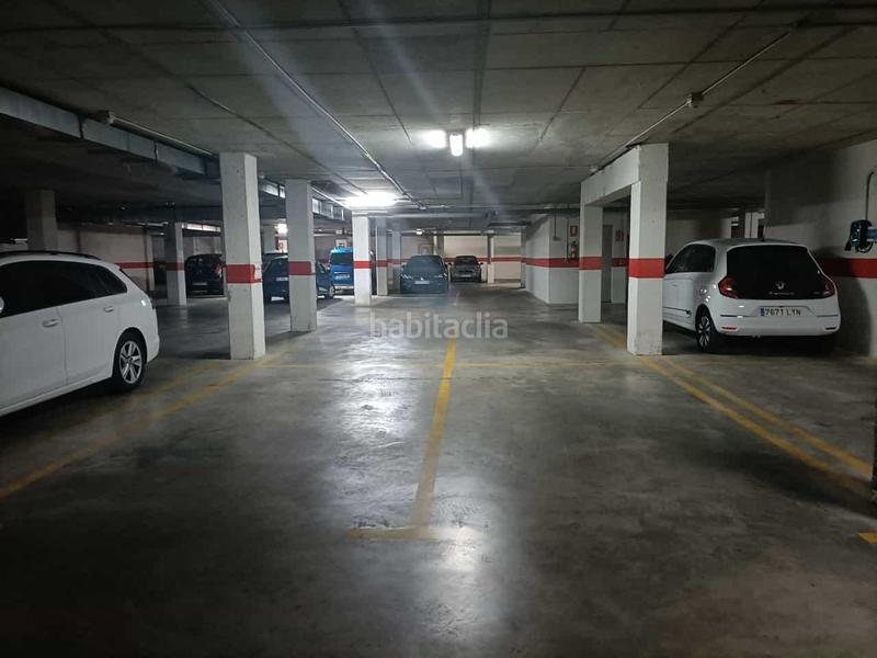 Foto 04ae1b54-40ea-4566-a4cf-c01034f79a83. Parking coche venta de plaza de garaje en Parque Alcosa Sevilla