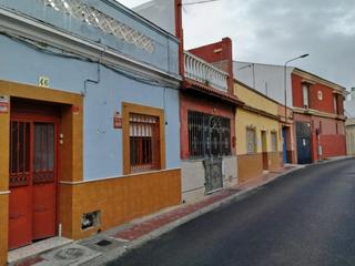 Casa a San Pedro-Gabriel Miró-María Guerrero. Amplia casa con gran terraza en la linea