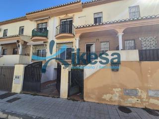 Maison jumelée à Ambroz. Venta de adosado en vegas del genil granada