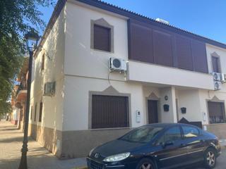Casa adossada a Guillena pueblo. Venta de casa adosada en guillena sevilla