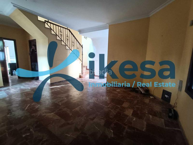 Foto 222de2f2-cc6c-4e2c-8eee-aef0c8d7f8bd. Casa adosada venta de casa adosada sevilla en Guillena pueblo Guillena