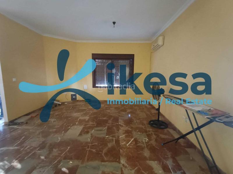 Foto efe76b0d-0476-405f-836f-15dcdf6508a7. Casa adosada venta de casa adosada sevilla en Guillena pueblo Guillena