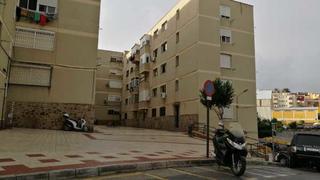 Appartement à Muelle. Amplio y luminoso piso de 3 habitaciones en el corazón de ceuta