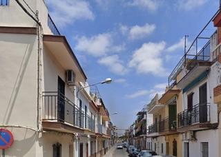Casa adossada a Torreblanca. Venta de casa adosada en zona de los caños sevilla