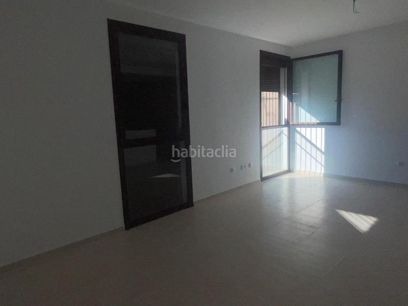 Foto 95be3fa4-4fa4-4ca0-9c2b-56d9d57e744b. Piso venta de piso badajoz en Burguillos del Cerro