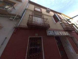 Casa adossada a Centro. Venta de vivienda adosada en lucena córdoba
