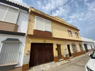 Chalet in Avenida de Rota. Chalet en pago de las vaqueras