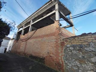 Edifici a Benaocaz. Oportunidad de inversión obra parada en calle puente alcolea, be