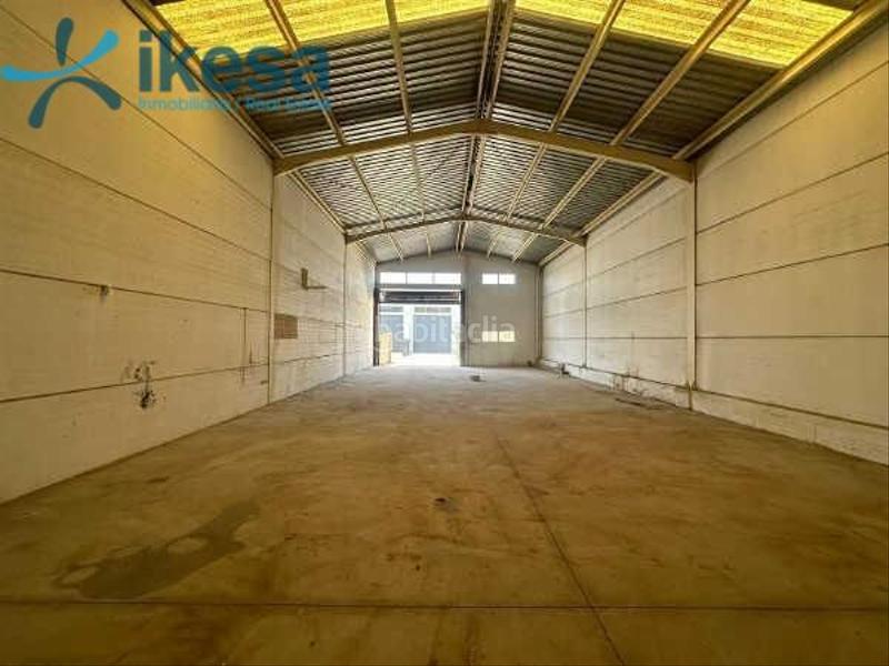 Foto db7c4e31-8310-446e-85f3-ad548a3b8208. Bâtiment à usage industriel dans Palma del Condado (La)