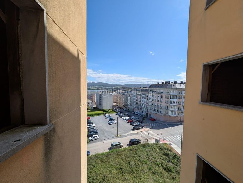 Foto d87fdb93-e0bf-4eb6-9353-80f66a74d9ff. Edifici a calle de la costa do castro 6 a Foz