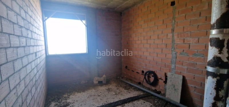 Foto f96c8f26-d3a4-48b1-a3f9-acb0654d8730. Edifici a calle de la costa do castro 6 a Foz